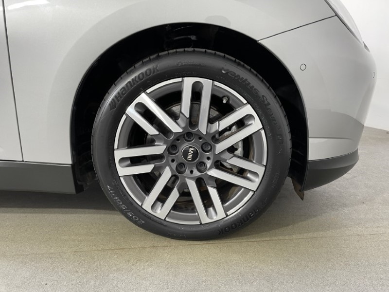 2024 (24) MINI COOPER 135kW E Classic 41kWh 3dr Auto 5048796