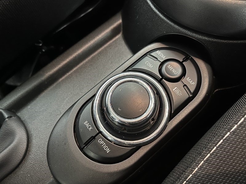 2022 (72) MINI HATCHBACK 1.5 Cooper Classic 3dr Auto 5051217