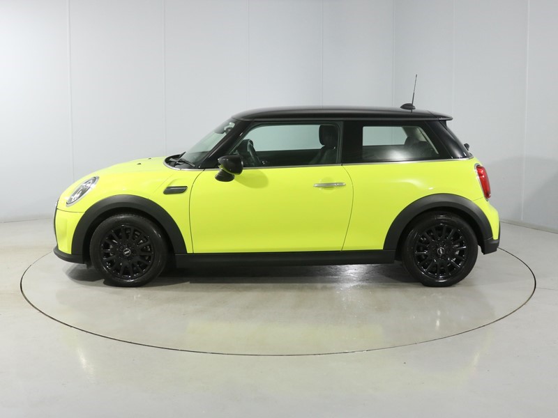 2022 (72) MINI HATCHBACK 1.5 Cooper Classic 3dr Auto 5051227