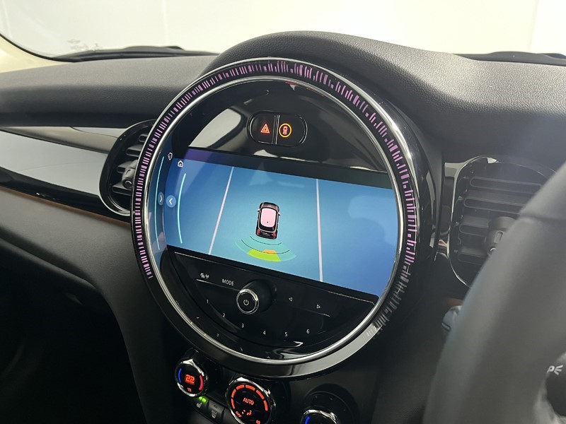 2022 (72) MINI HATCHBACK 1.5 Cooper Classic 3dr Auto 5051202