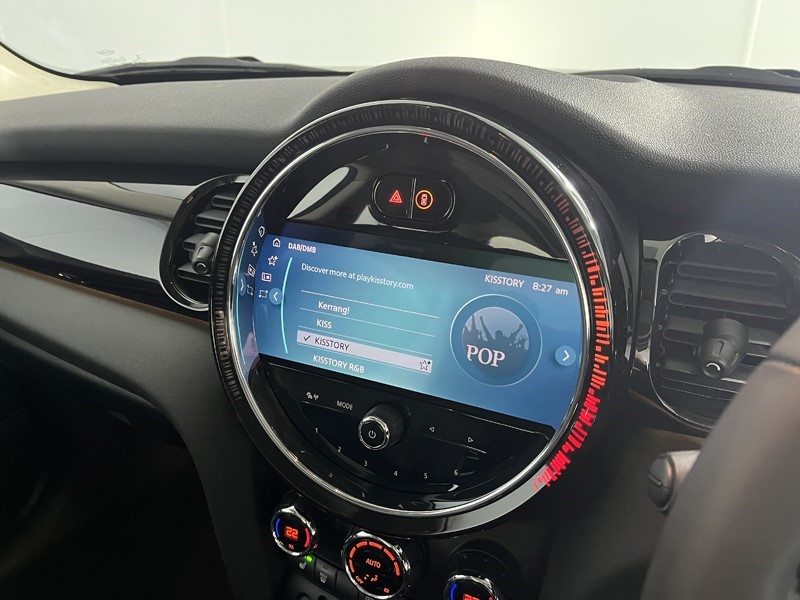 2022 (72) MINI HATCHBACK 1.5 Cooper Classic 3dr Auto 5051211