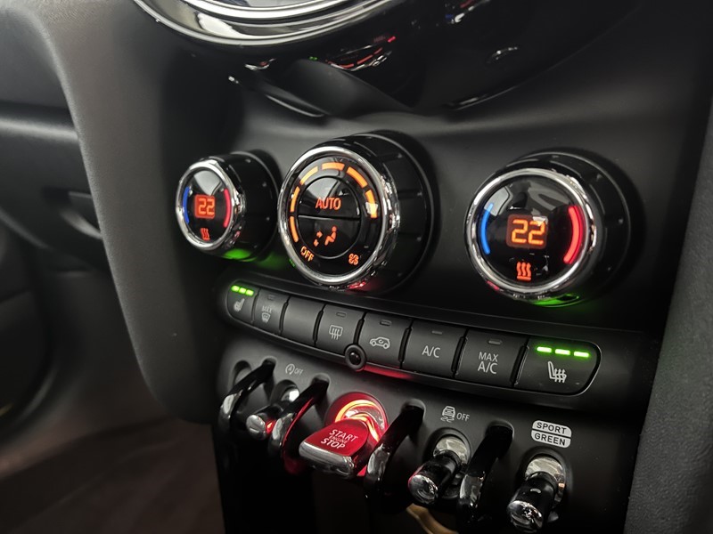 2022 (72) MINI HATCHBACK 1.5 Cooper Classic 3dr Auto 5051215