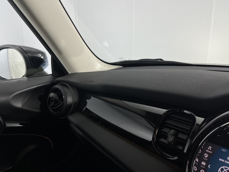 2022 (72) MINI HATCHBACK 1.5 Cooper Classic 3dr Auto 5051210