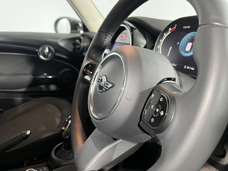 2022 (72) MINI HATCHBACK 1.5 Cooper Classic 3dr Auto 5051206