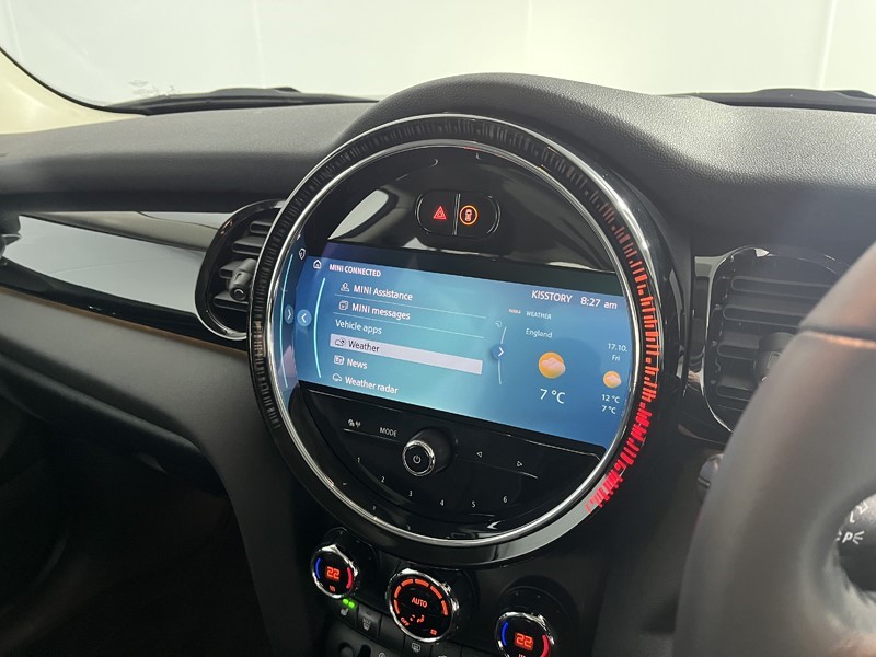 2022 (72) MINI HATCHBACK 1.5 Cooper Classic 3dr Auto 5051212