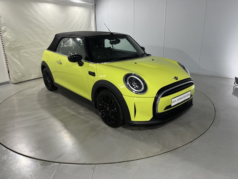 2022 (72) MINI CONVERTIBLE 1.5 Cooper Exclusive 2dr Auto 5051263
