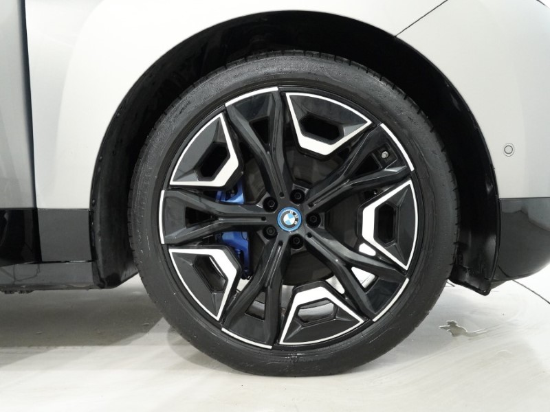 2023 (23) BMW iX 240kW xDrive40 M Sport 76.6kWh 5dr Auto 5083529