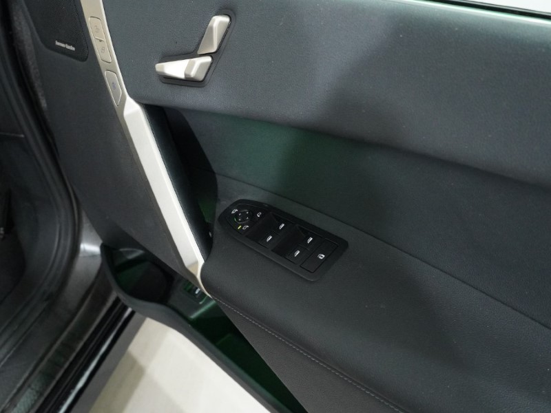 2023 (23) BMW iX 240kW xDrive40 M Sport 76.6kWh 5dr Auto 5083534