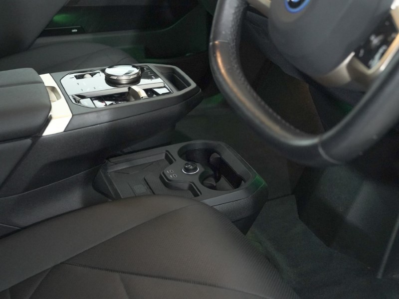 2023 (23) BMW iX 240kW xDrive40 M Sport 76.6kWh 5dr Auto 5083539