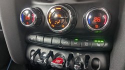 2019 (19) MINI HATCHBACK 2.0 Cooper S Sport II 5dr Auto 5050623