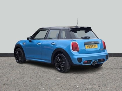 2019 (19) MINI HATCHBACK 2.0 Cooper S Sport II 5dr Auto