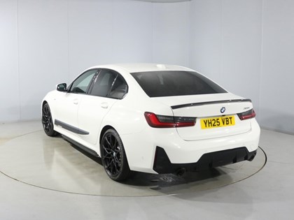 2025 (25) BMW 3 SERIES 320i M Sport 4dr Step Auto