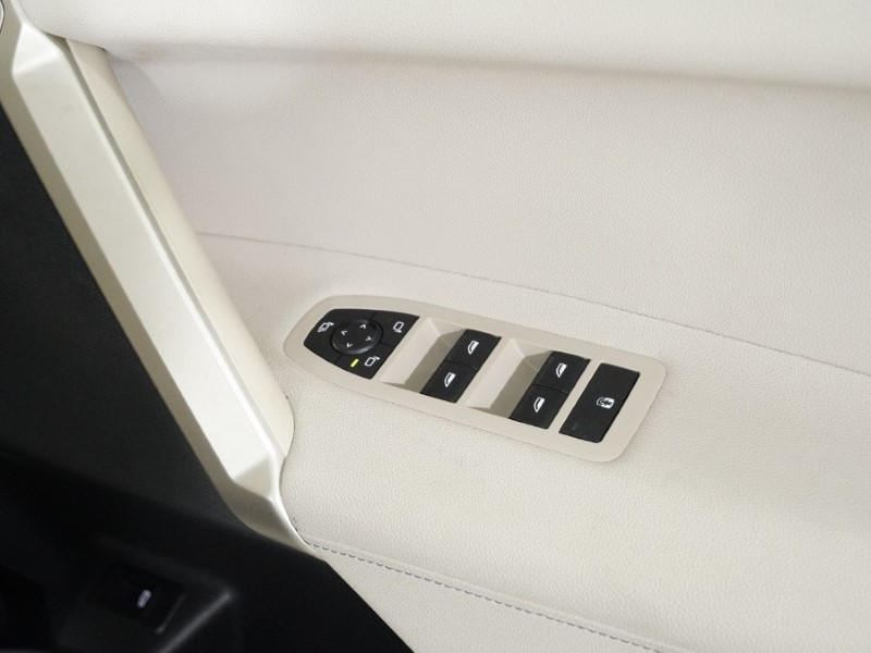 2023 (73) BMW iX 240kW xDrive40 M Sport 76.6kWh 5dr Auto 5086284