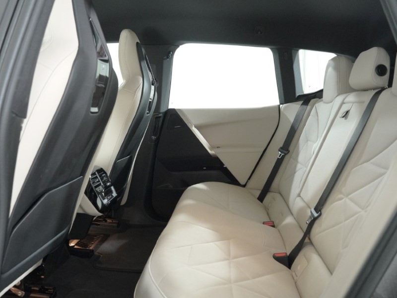 2023 (73) BMW iX 240kW xDrive40 M Sport 76.6kWh 5dr Auto 5086268