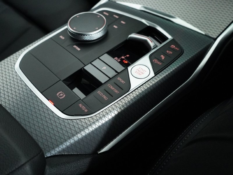 2025 (25) BMW 3 SERIES 320i M Sport 5dr Step Auto 5155508