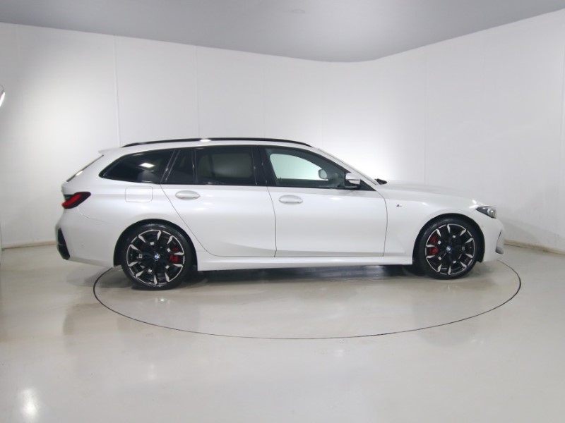 2025 (25) BMW 3 SERIES 320i M Sport 5dr Step Auto 5155529