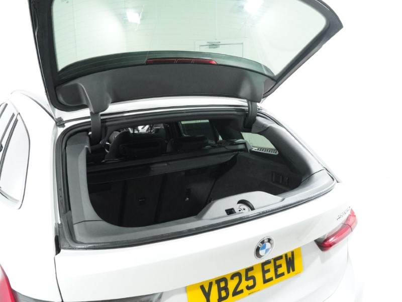 2025 (25) BMW 3 SERIES 320i M Sport 5dr Step Auto 5155484