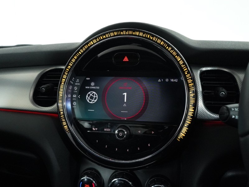 2021 (21) MINI HATCHBACK 1.5 Cooper Exclusive 3dr Auto 5101413