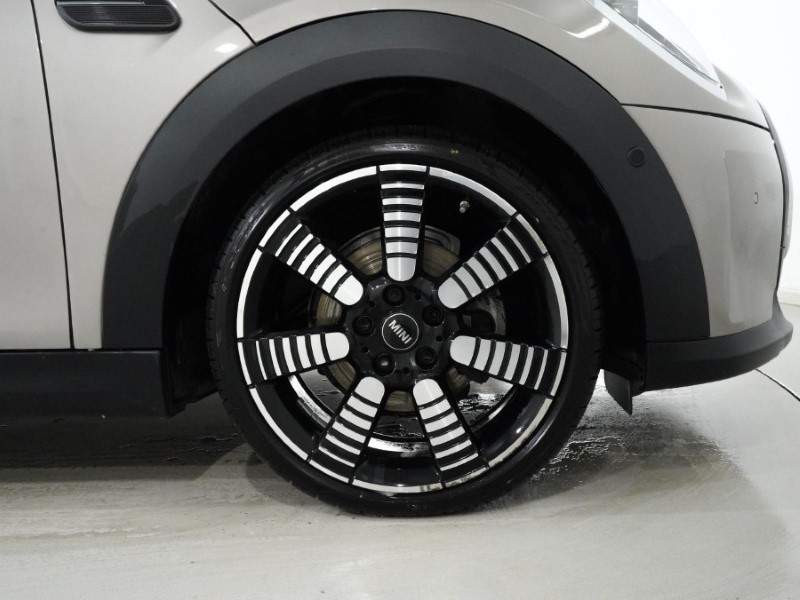 2021 (21) MINI HATCHBACK 1.5 Cooper Exclusive 3dr Auto 5101424