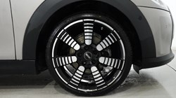 2021 (21) MINI HATCHBACK 1.5 Cooper Exclusive 3dr Auto 5101424