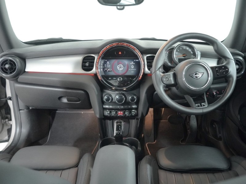 2021 (21) MINI HATCHBACK 1.5 Cooper Exclusive 3dr Auto 5101394