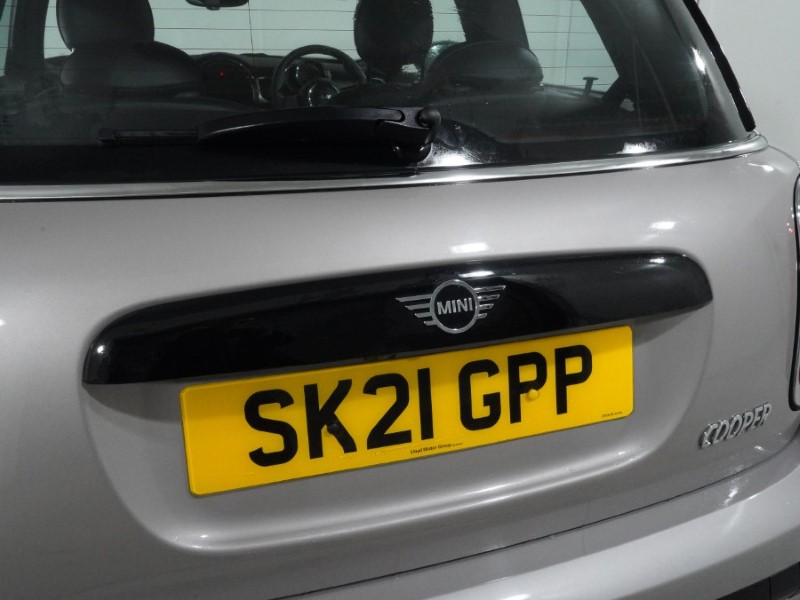 2021 (21) MINI HATCHBACK 1.5 Cooper Exclusive 3dr Auto 5101390