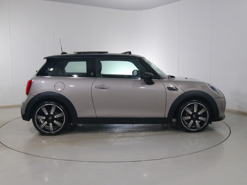 2021 (21) MINI HATCHBACK 1.5 Cooper Exclusive 3dr Auto 5101433