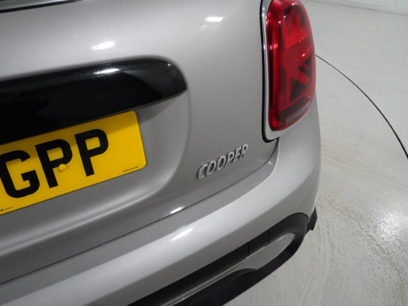 2021 (21) MINI HATCHBACK 1.5 Cooper Exclusive 3dr Auto 5101388