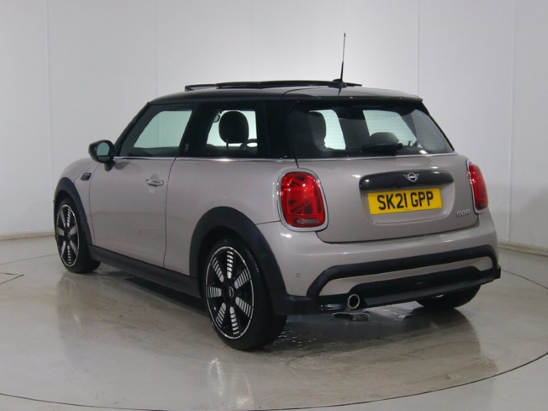 2021 (21) MINI HATCHBACK 1.5 Cooper Exclusive 3dr Auto 5101430