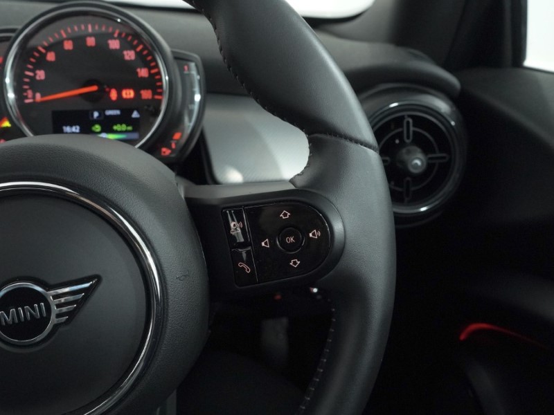 2021 (21) MINI HATCHBACK 1.5 Cooper Exclusive 3dr Auto 5101416