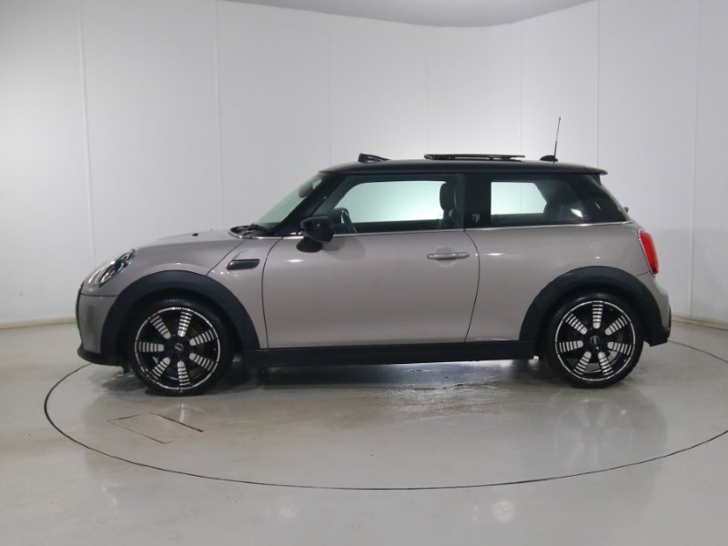 2021 (21) MINI HATCHBACK 1.5 Cooper Exclusive 3dr Auto 5101429