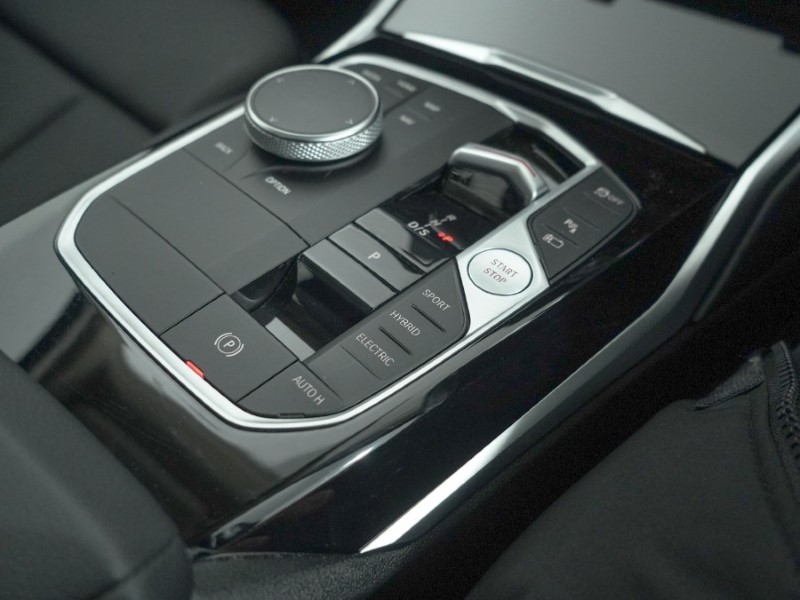 2024 (24) BMW 3 SERIES 330e Sport 4dr Step Auto 5112360