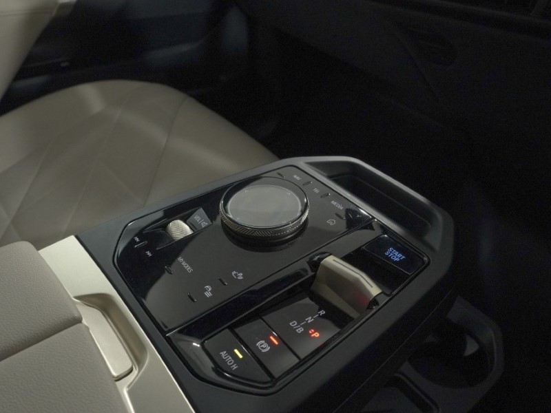 2022 (72) BMW iX 240kW xDrive40 M Sport Edition 76.6kWh 5dr Auto 5108479