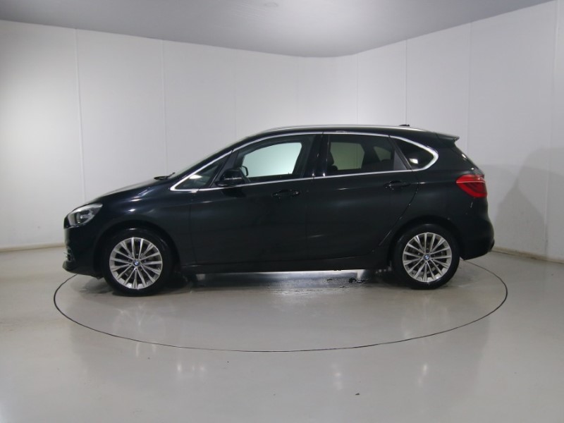2019 (69) BMW 2 SERIES 218d Luxury 5dr Step Auto 5112060