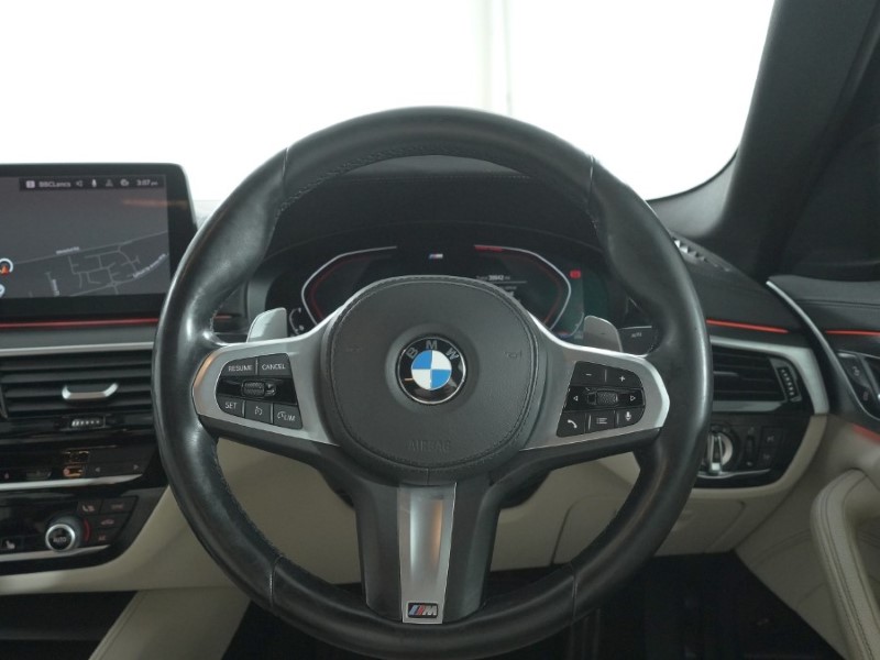 2020 (70) BMW 5 SERIES 520d MHT M Sport 4dr Step Auto 5113336