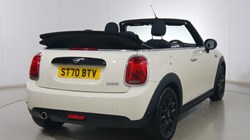 2020 (70) MINI CONVERTIBLE 1.5 Cooper Classic II 2dr 5113057