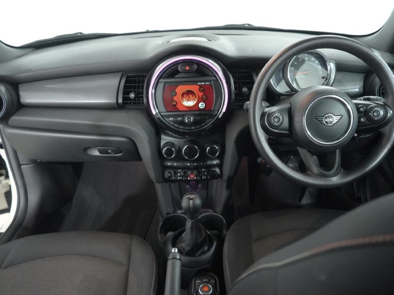 2020 (70) MINI CONVERTIBLE 1.5 Cooper Classic II 2dr 5113031