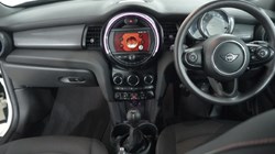 2020 (70) MINI CONVERTIBLE 1.5 Cooper Classic II 2dr 5113031