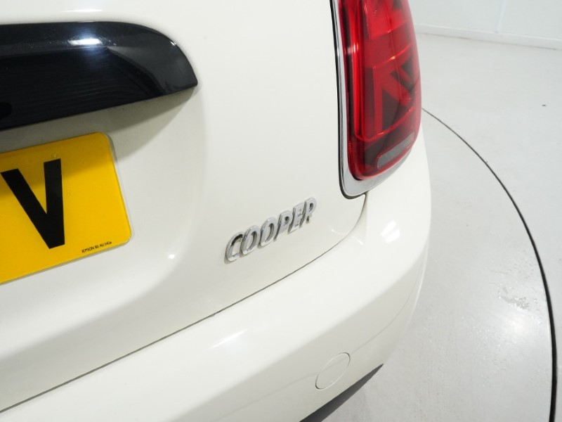 2020 (70) MINI CONVERTIBLE 1.5 Cooper Classic II 2dr 5113012