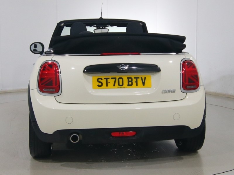 2020 (70) MINI CONVERTIBLE 1.5 Cooper Classic II 2dr 5113056