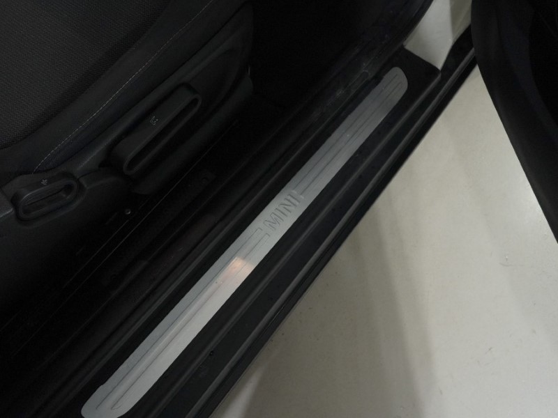 2020 (70) MINI CONVERTIBLE 1.5 Cooper Classic II 2dr 5113019