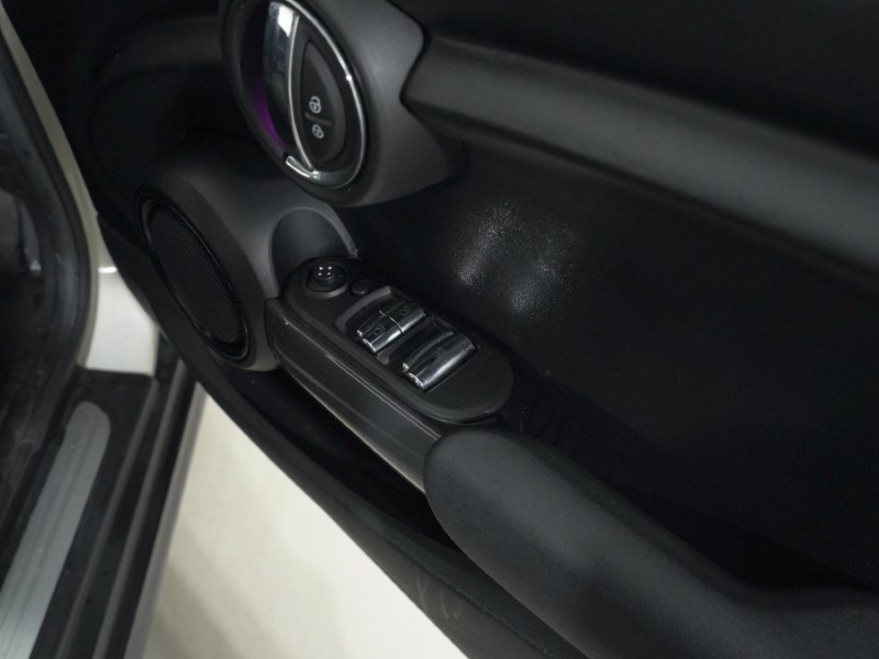 2020 (70) MINI CONVERTIBLE 1.5 Cooper Classic II 2dr 5113020