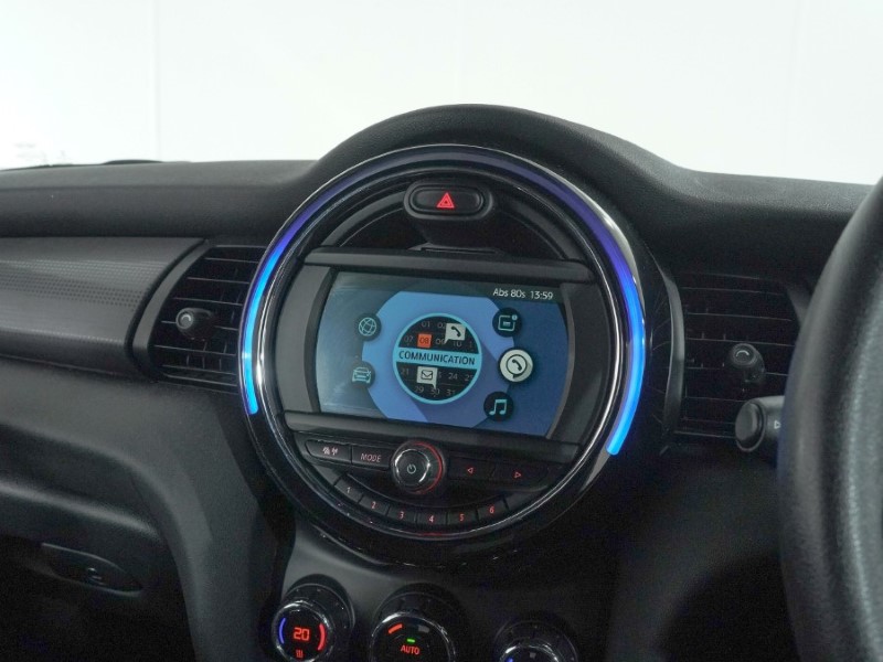 2020 (70) MINI CONVERTIBLE 1.5 Cooper Classic II 2dr 5113044