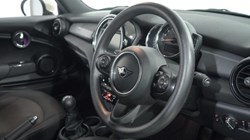 2020 (70) MINI CONVERTIBLE 1.5 Cooper Classic II 2dr 5113017