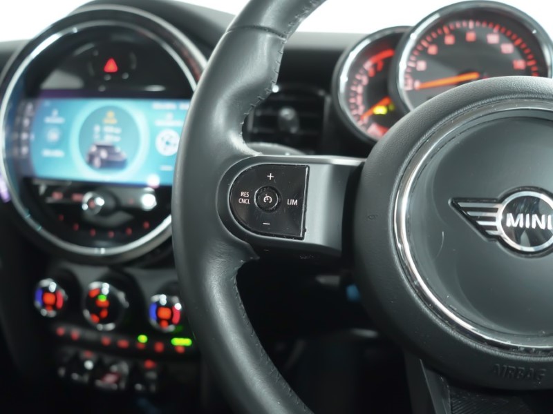 2022 (22) MINI HATCHBACK 1.5 Cooper Classic 5dr Auto [Comfort Pack] 5114625