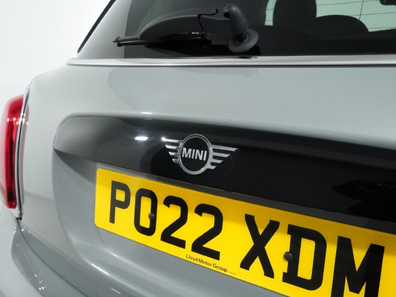 2022 (22) MINI HATCHBACK 1.5 Cooper Classic 5dr Auto [Comfort Pack] 5114607