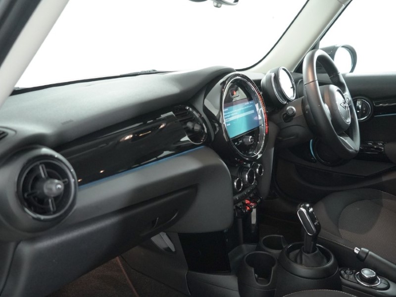 2022 (22) MINI HATCHBACK 1.5 Cooper Classic 5dr Auto [Comfort Pack] 5114618