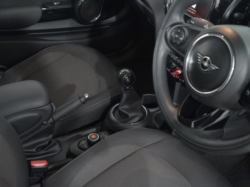 2020 (70) MINI HATCHBACK 1.5 Cooper Classic II 3dr 5127867