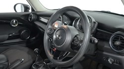 2020 (70) MINI HATCHBACK 1.5 Cooper Classic II 3dr 5127866