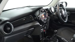 2020 (70) MINI HATCHBACK 1.5 Cooper Classic II 3dr 5127854